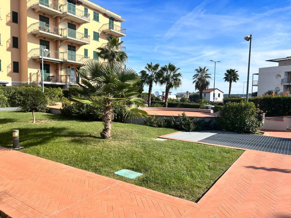 Appartamento Incantevole A 100Metri Dal Mare E Accanto Alla Pista Ciclabile Imperia Exterior foto